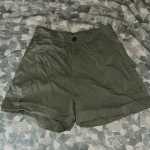 High waisted green shorts